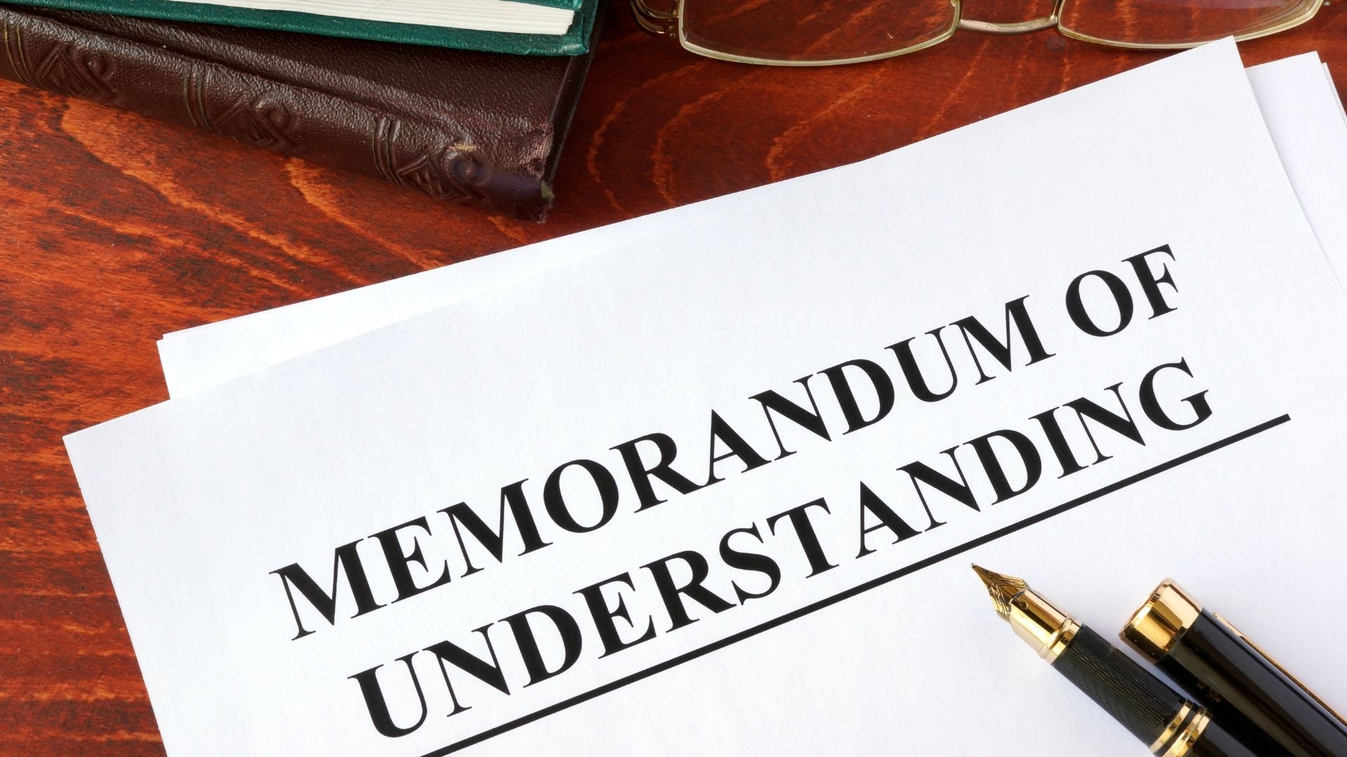 Structured data room and investment memorandum