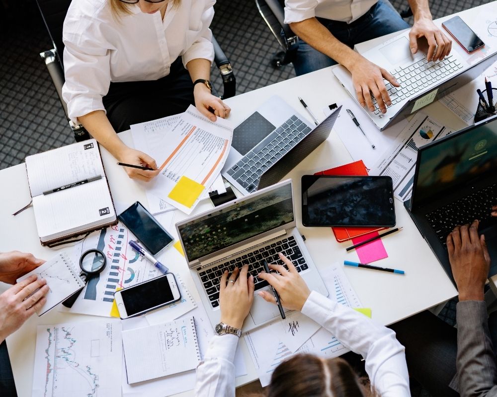 Business formalization documents and financial planning
