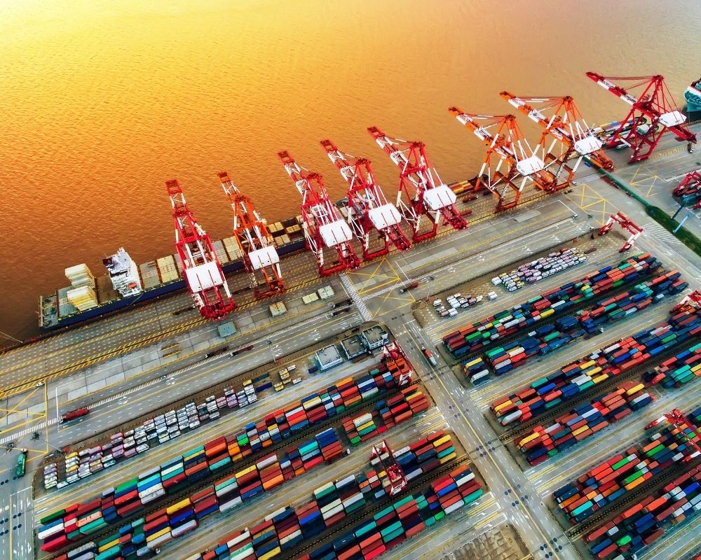 Global trade shipping lines